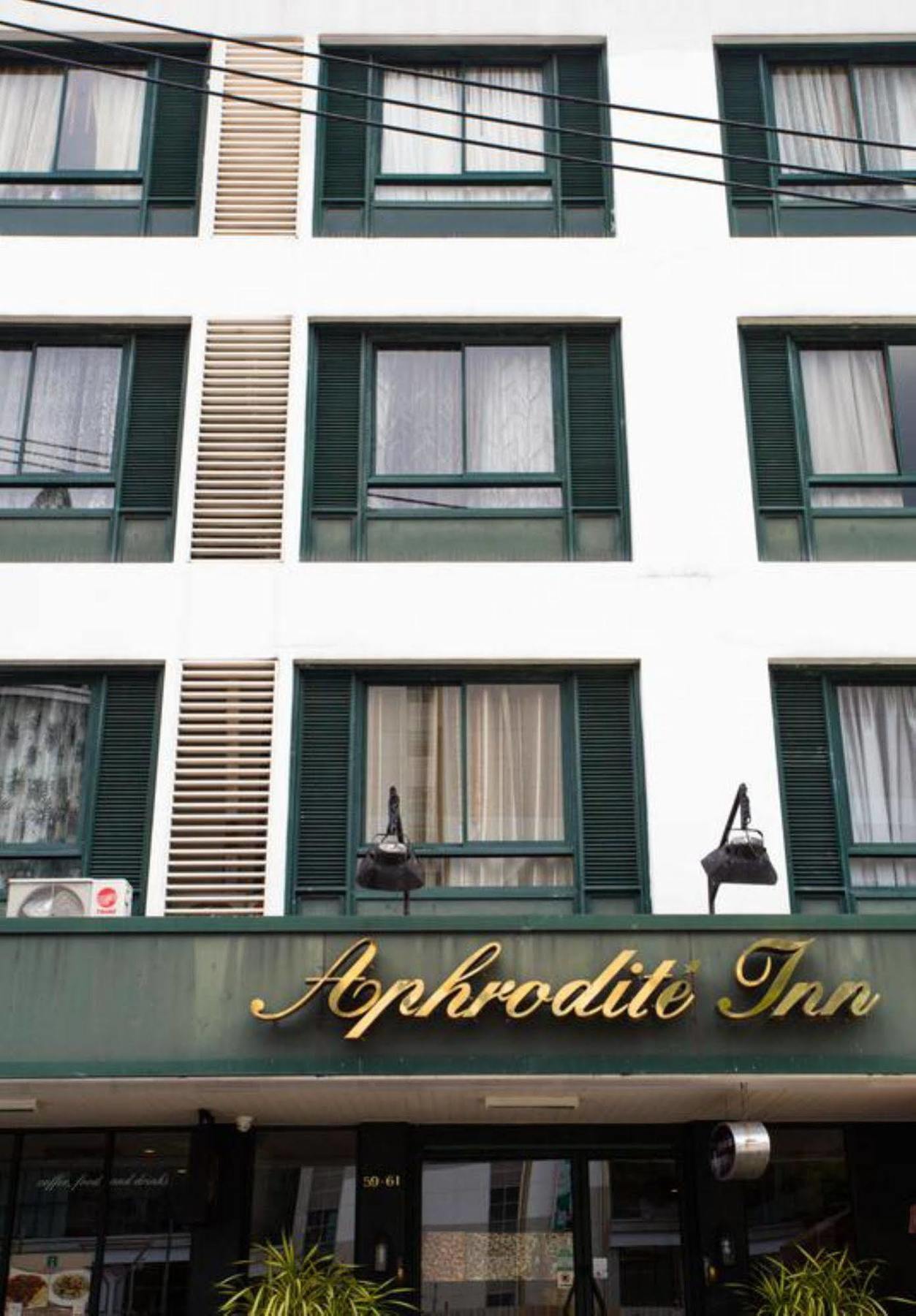 Aphrodite Inn Bangkok Bagian luar foto